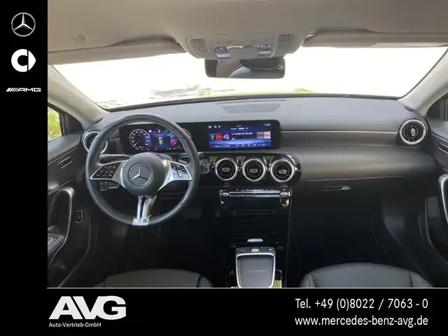 Mercedes-Benz A 220