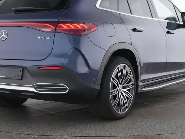 Mercedes-Benz EQE SUV