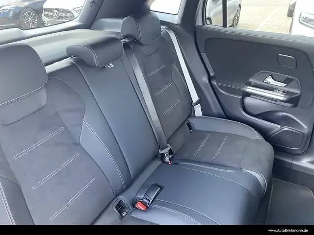 Mercedes-Benz GLA 180