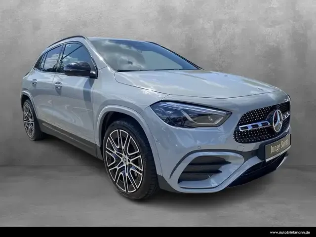 Mercedes-Benz GLA 180