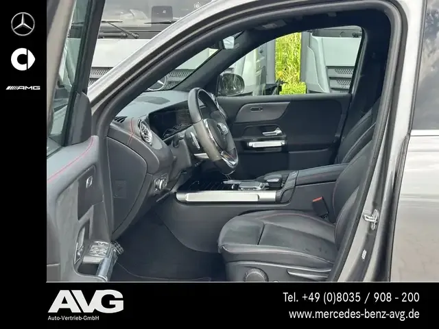 Mercedes-Benz EQB 350