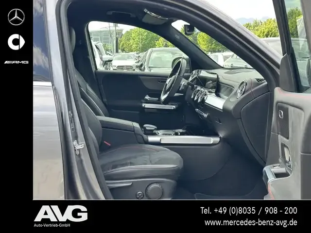 Mercedes-Benz EQB 350