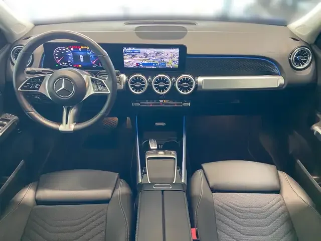 Mercedes-Benz GLB 200