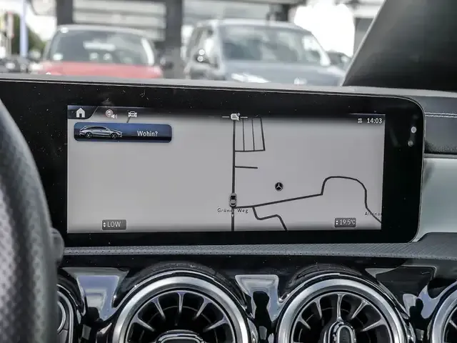 Mercedes-Benz CLA 200