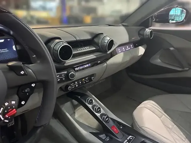 Ferrari 812