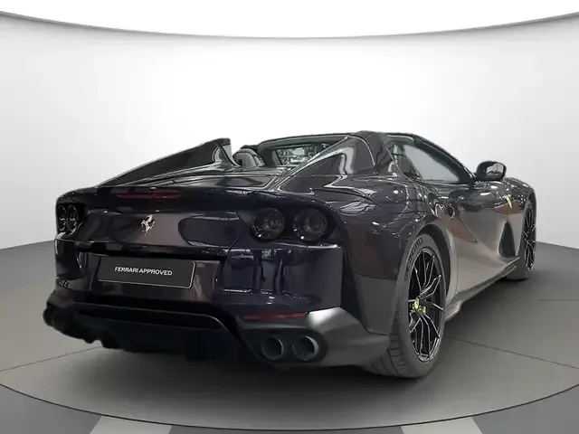 Ferrari 812