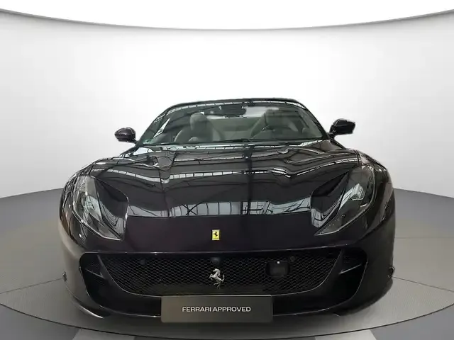Ferrari 812