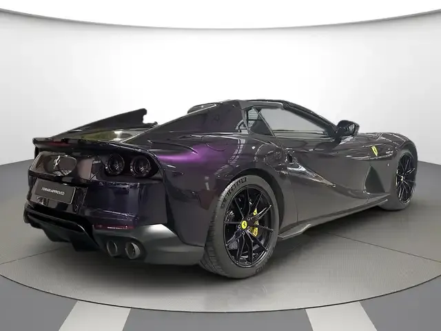 Ferrari 812