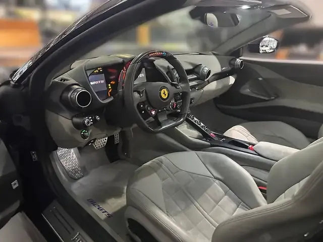 Ferrari 812