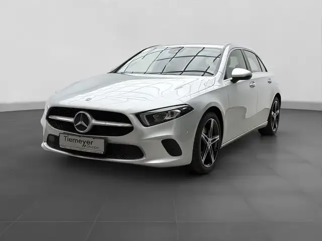 Mercedes-Benz A 220