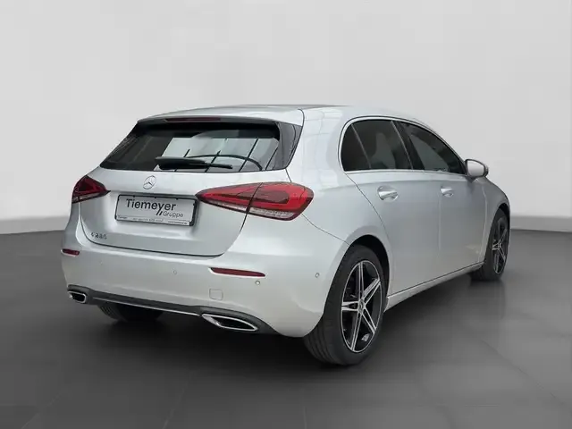 Mercedes-Benz A 220