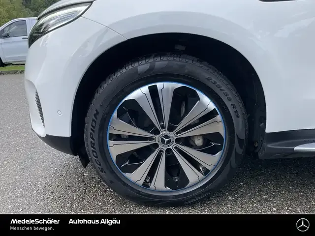 Mercedes-Benz EQC 400