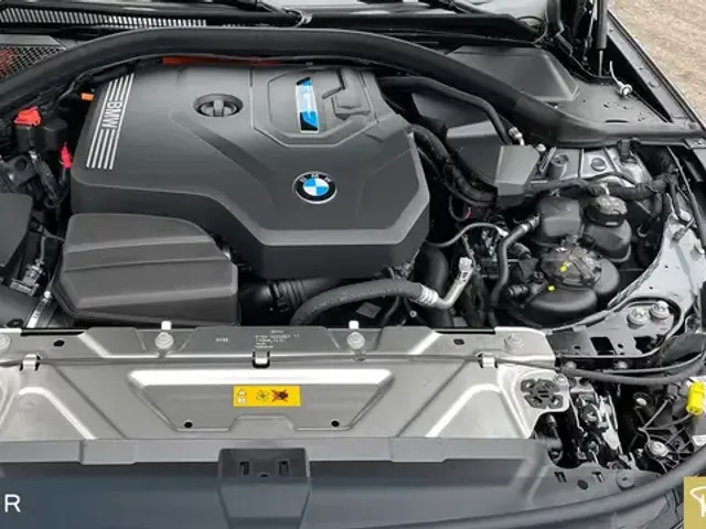 BMW 330