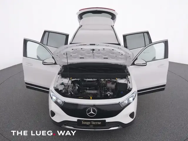 Mercedes-Benz EQB 300