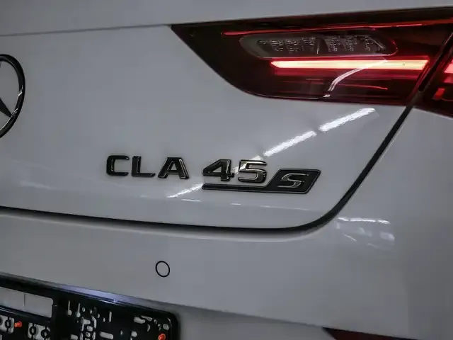 Mercedes-Benz CLA 45 AMG