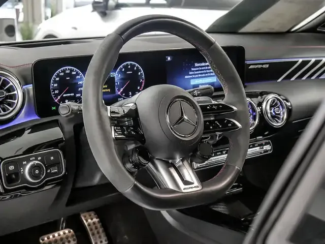 Mercedes-Benz CLA 45 AMG