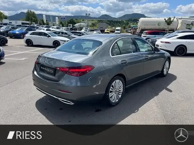 Mercedes-Benz C 180