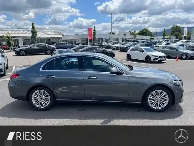 Mercedes-Benz C 180