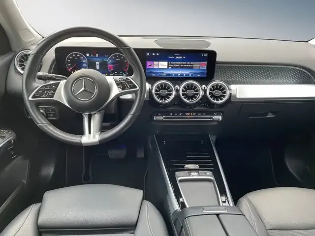 Mercedes-Benz GLB 200