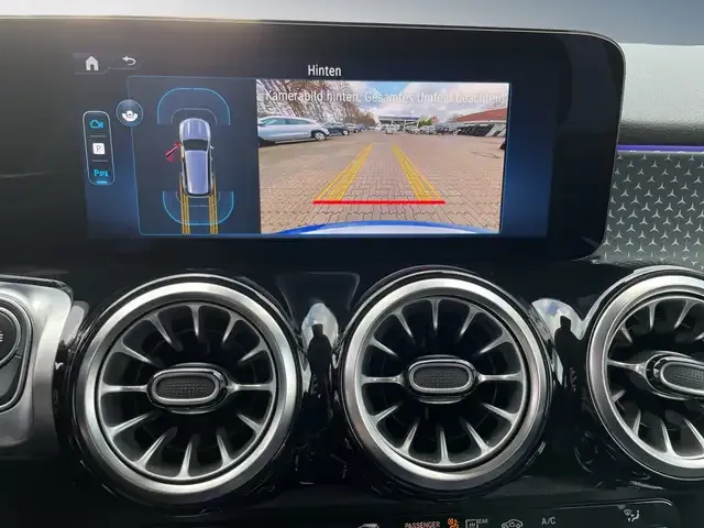 Mercedes-Benz GLB 200