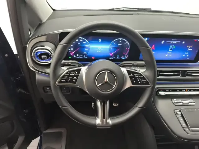 Mercedes-Benz V 220