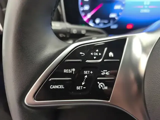 Mercedes-Benz V 220