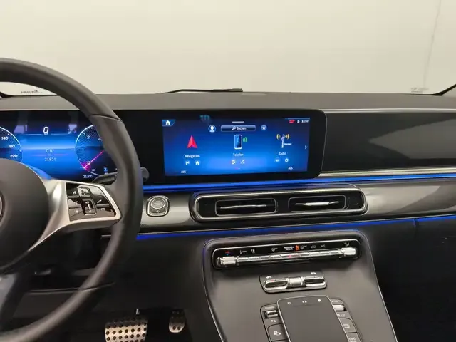 Mercedes-Benz V 220