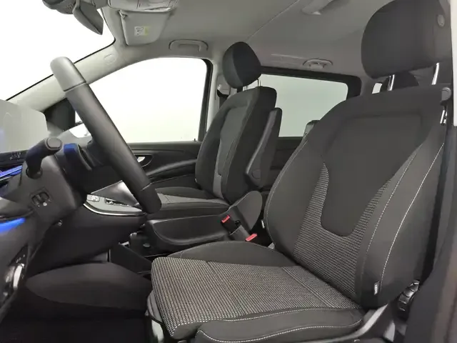 Mercedes-Benz V 220