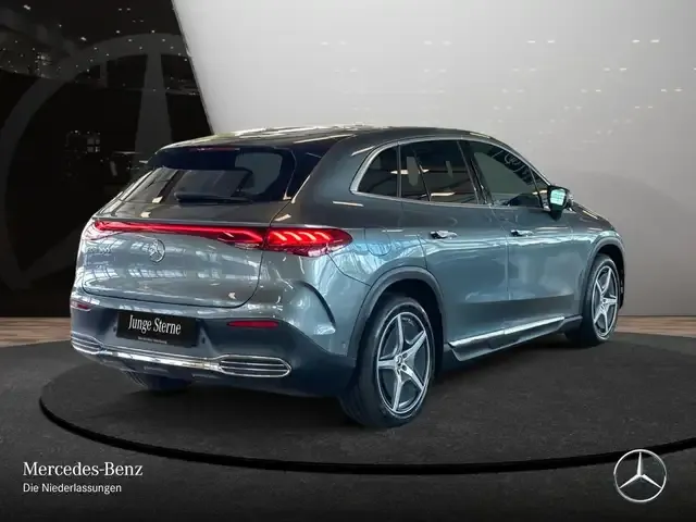 Mercedes-Benz EQE SUV