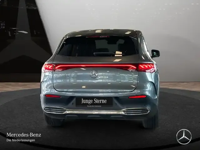 Mercedes-Benz EQE SUV