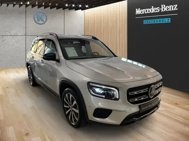 Mercedes-Benz GLB 250