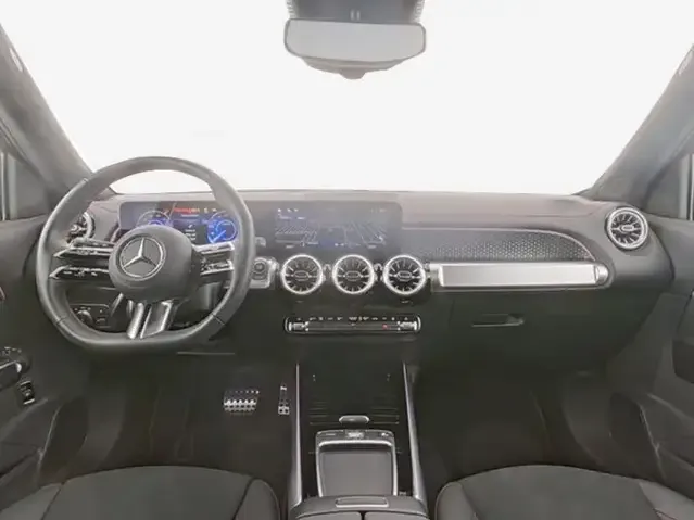 Mercedes-Benz EQB 300