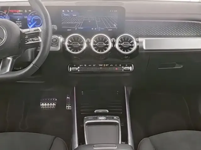 Mercedes-Benz EQB 300
