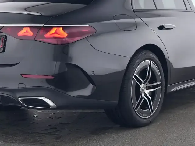 Mercedes-Benz E 300