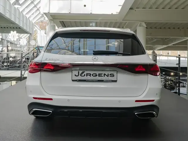 Mercedes-Benz E 220