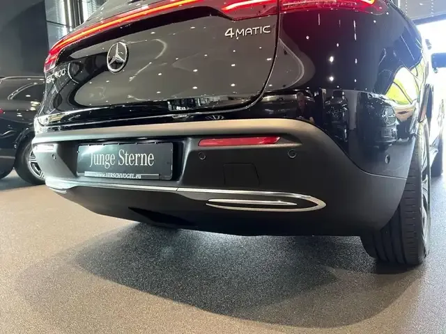 Mercedes-Benz EQC 400
