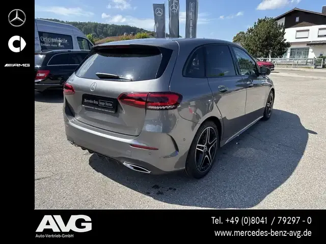 Mercedes-Benz B 200