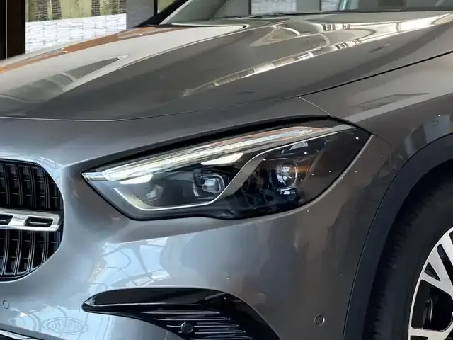 Mercedes-Benz GLA 200