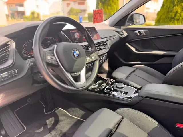 BMW 120