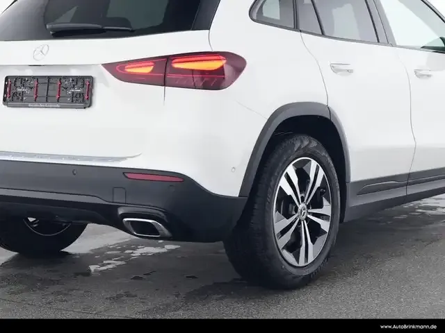 Mercedes-Benz GLA 220