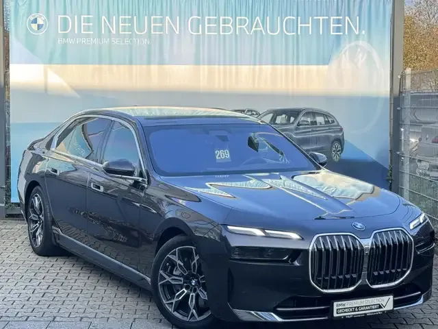 BMW 750
