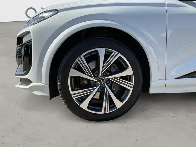 Audi SQ6