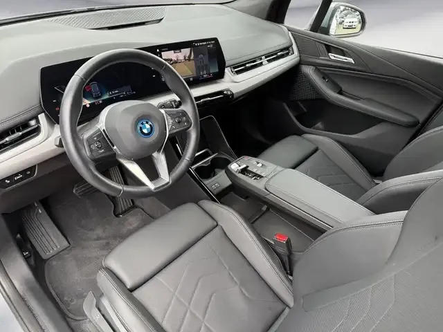 BMW 225