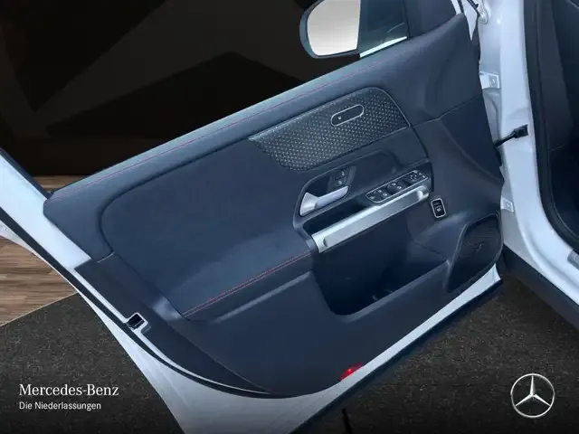 Mercedes-Benz EQB 250