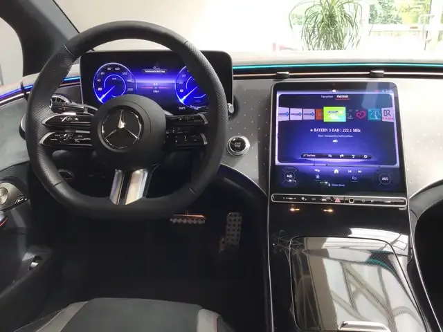 Mercedes-Benz EQE 300