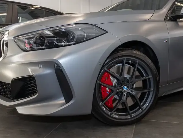 BMW 128