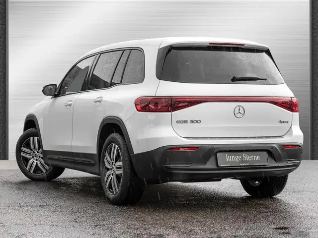 Mercedes-Benz EQB 300