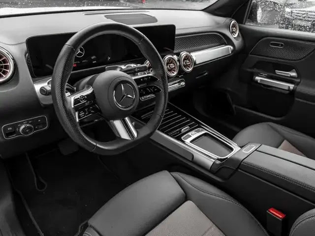 Mercedes-Benz EQB 300