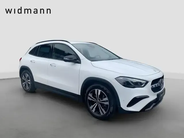 Mercedes-Benz GLA 200