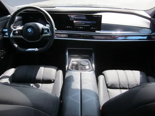 BMW 750
